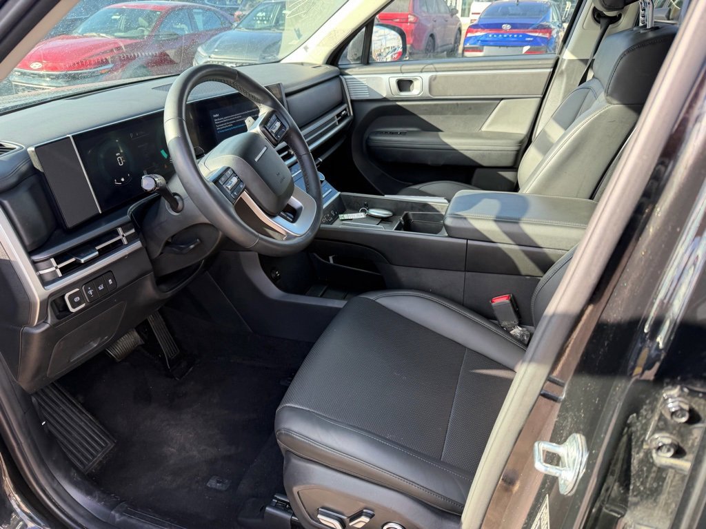 Used 2025 Hyundai Santa Fe SEL image 9