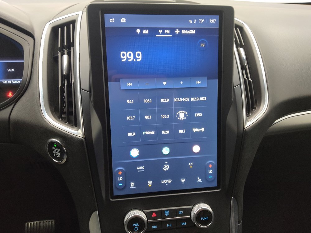 Used 2024 Ford Edge Titanium image 25
