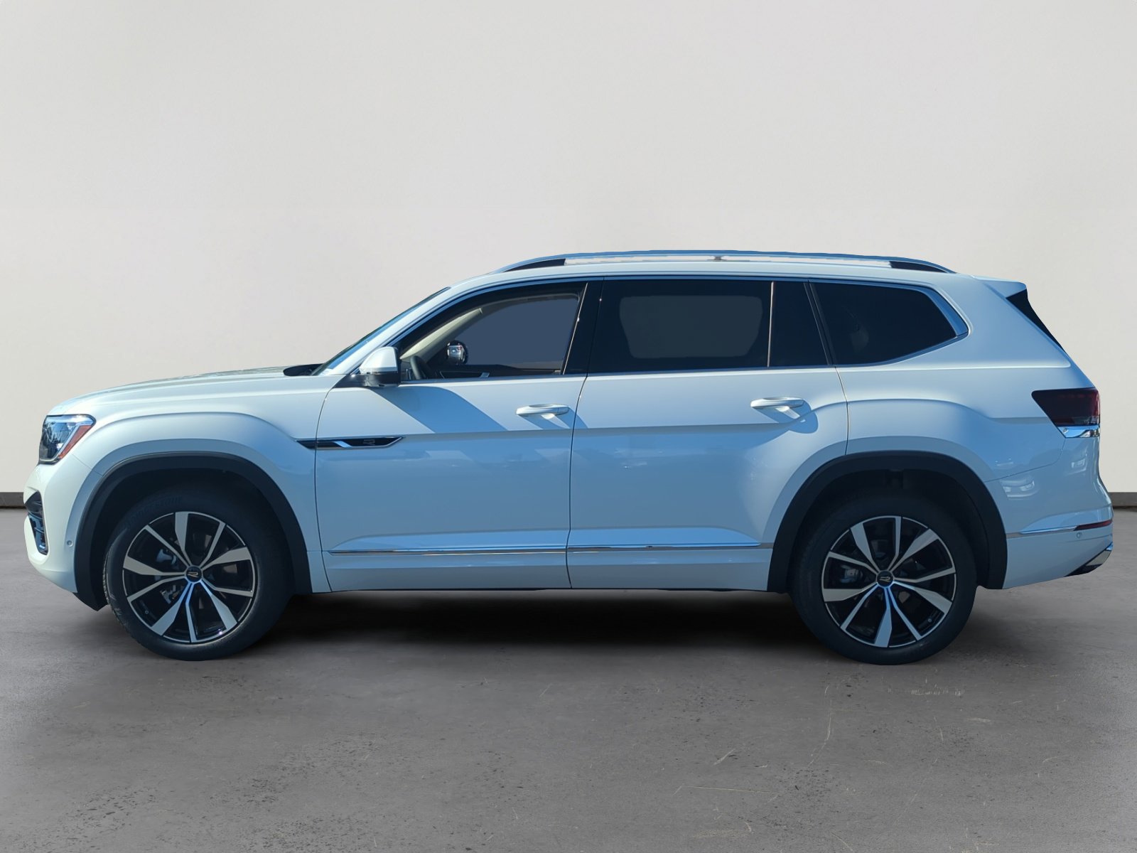 New 2026 Volkswagen Atlas SEL Premium R-Line image 2