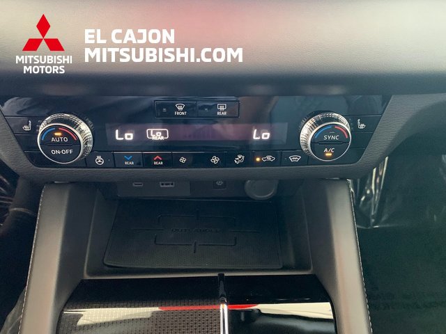 Used 2025 Mitsubishi Outlander SEL Black Edition image 18