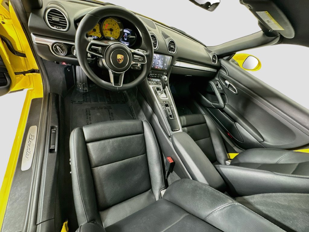 Used 2018 Porsche 718 Boxster RWD image 23
