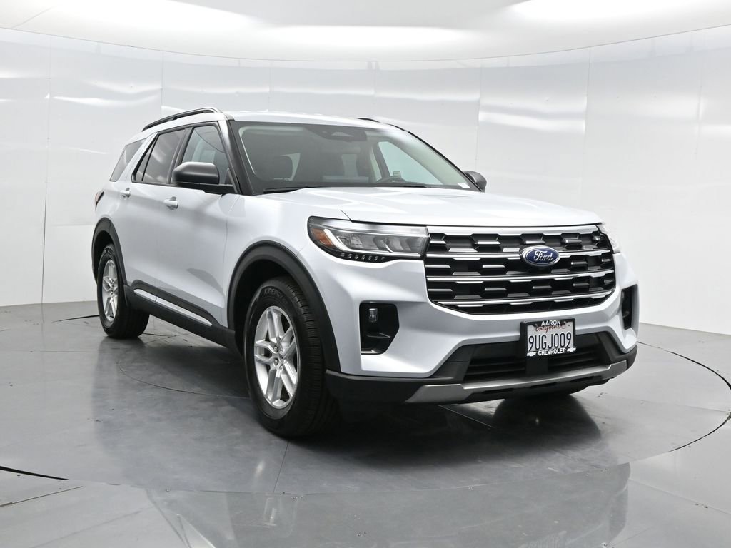 Used 2025 Ford Explorer Active w/ Active Comfort Package image 71