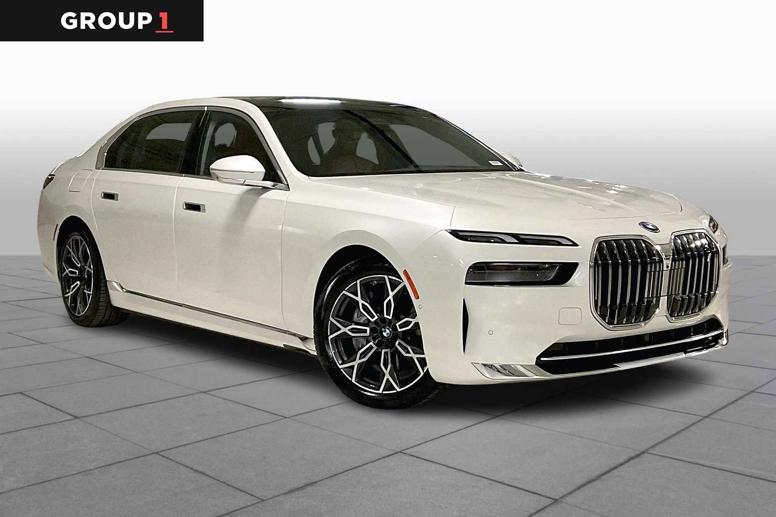 Used 2025 BMW i7 eDrive50 image 1