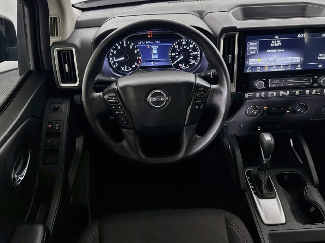 Used 2025 Nissan Frontier SV RWD image 14