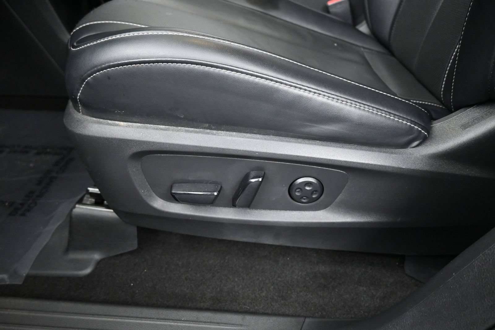 Used 2023 INFINITI QX60 Luxe w/ Cargo Package FWD image 10