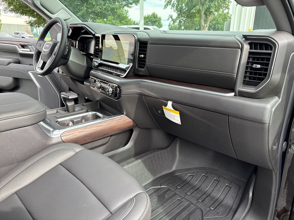 New 2026 GMC Sierra 1500 4x4 Crew Cab SLT w/ SLT Convenience Package image 44