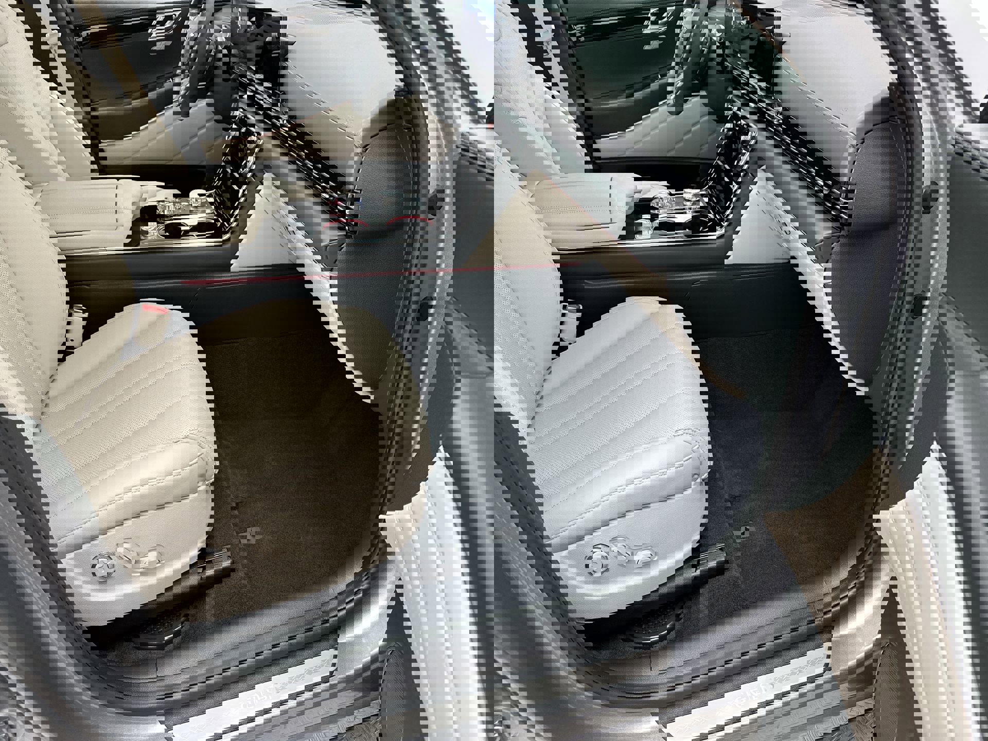 Certified 2025 Genesis GV80 2.5T Standard image 24