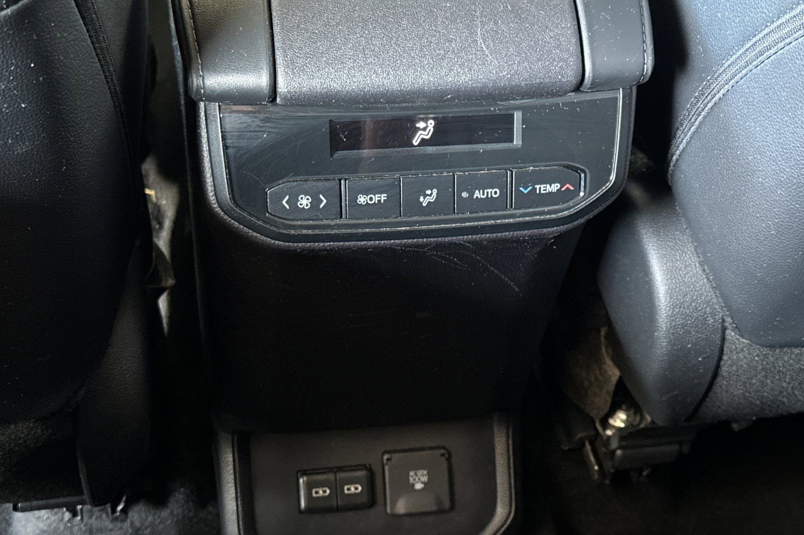 Used 2024 Toyota Highlander Limited image 15