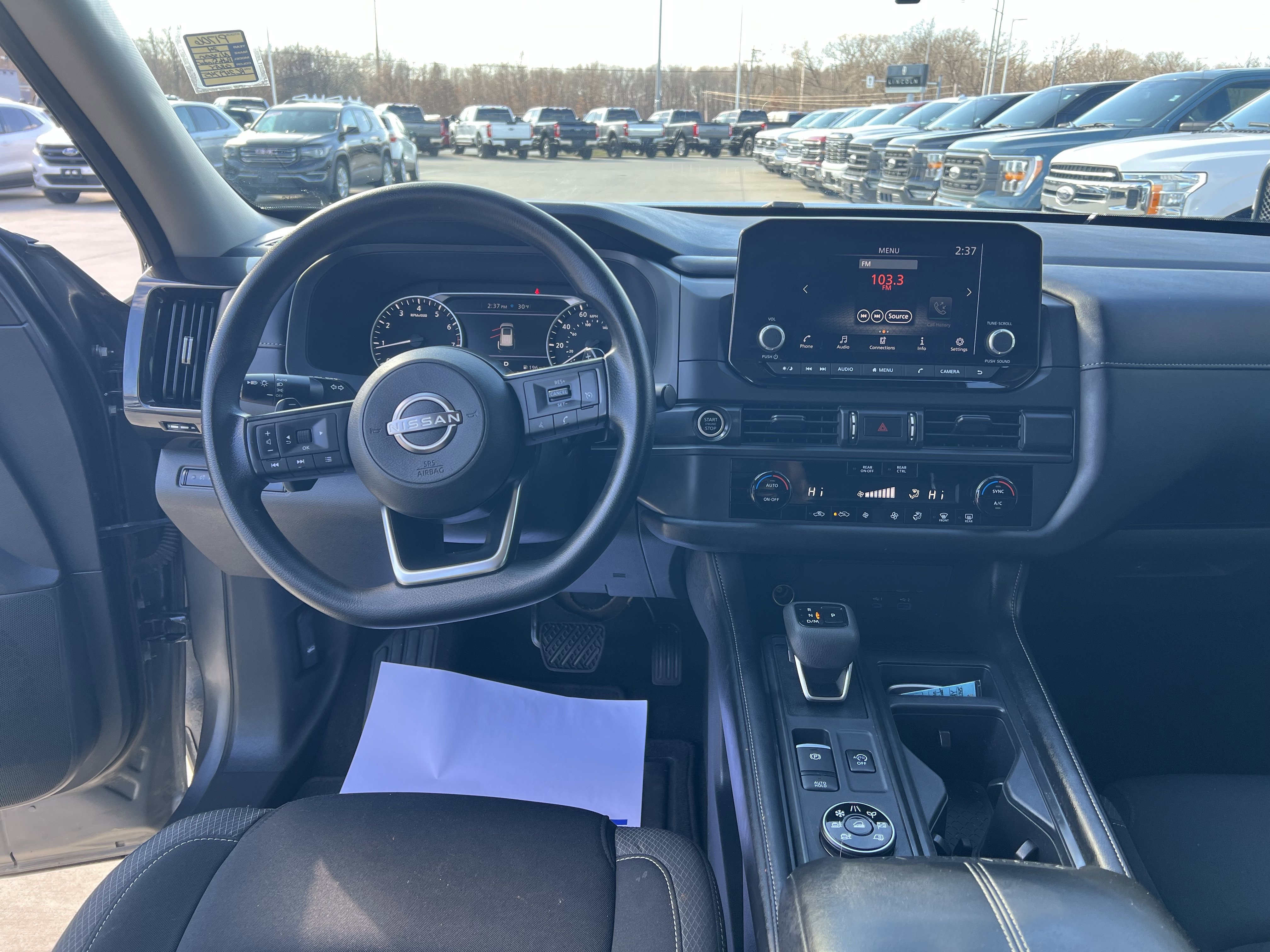 Used 2024 Nissan Pathfinder S image 25