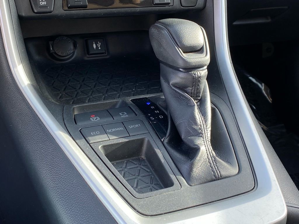 Used 2019 Toyota RAV4 XLE w/ Convenience Package image 19