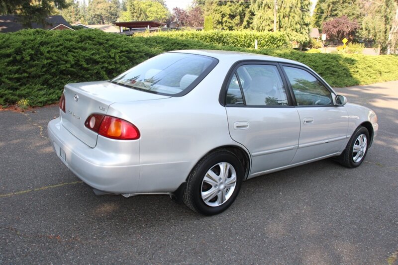 Used 2002 Toyota Corolla LE FWD image 3