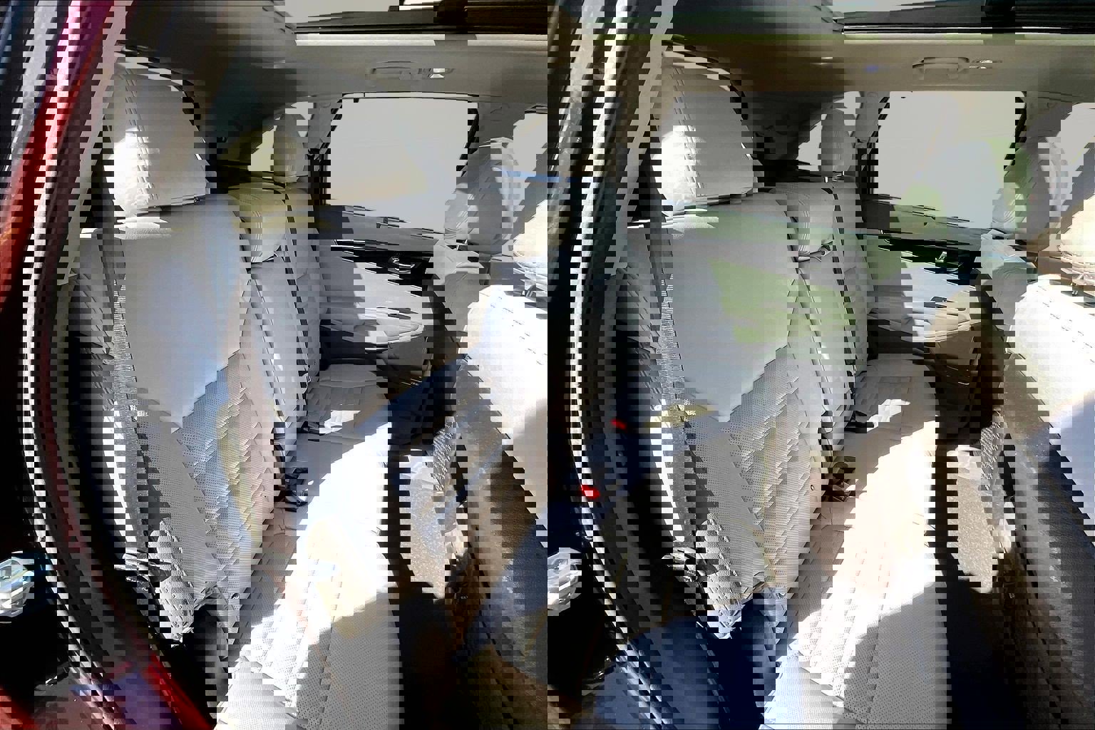 Used 2016 Kia Sorento SX image 25