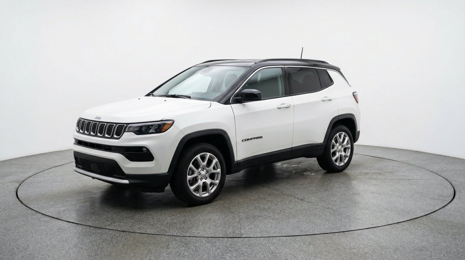 Used 2025 Jeep Compass Limited AWD/4WD image 3