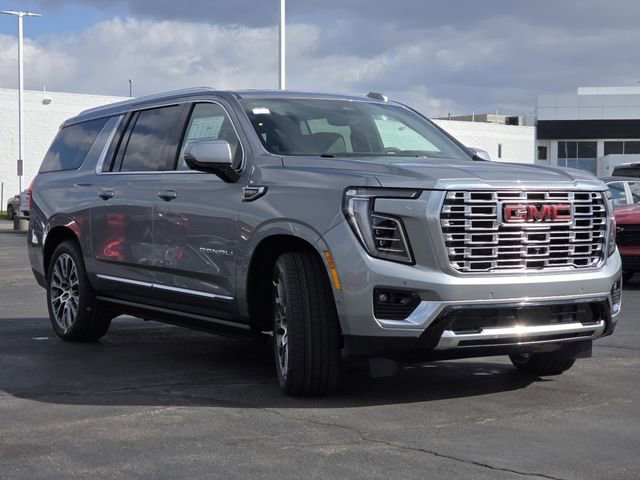 New 2026 GMC Yukon XL Denali w/ Denali Reserve Package image 24