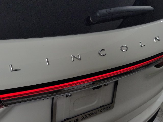 Used 2025 Lincoln Corsair Reserve FWD image 5