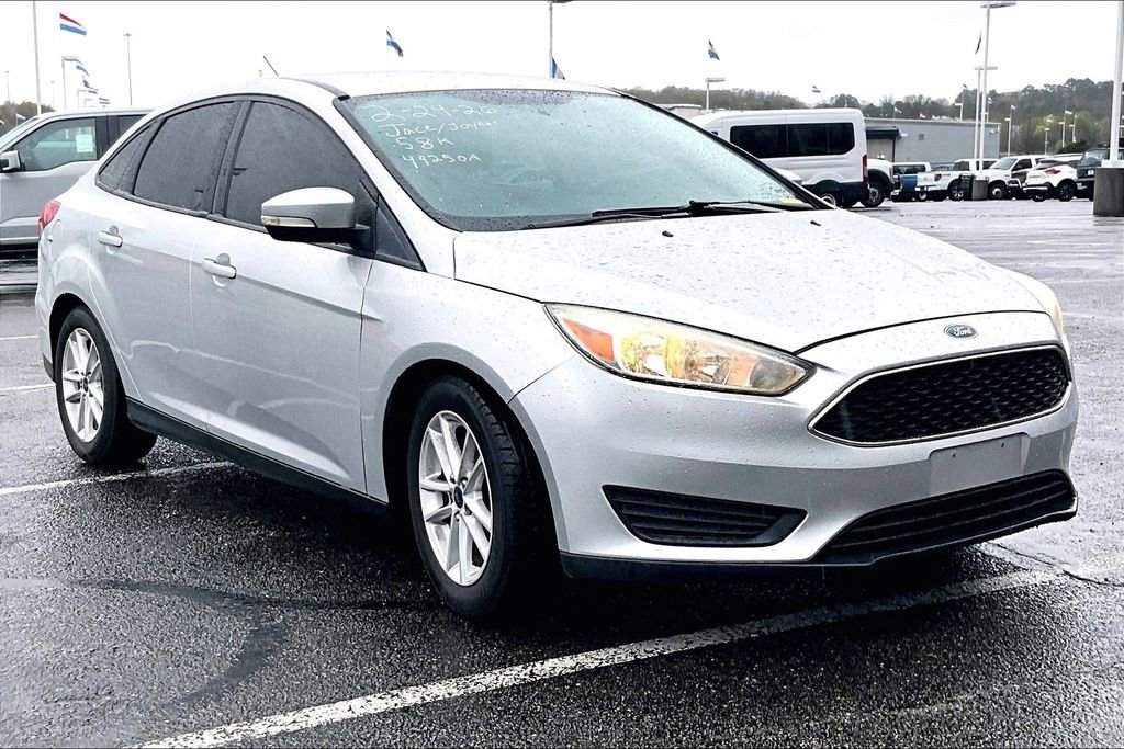 Used 2016 Ford Focus SE image 1