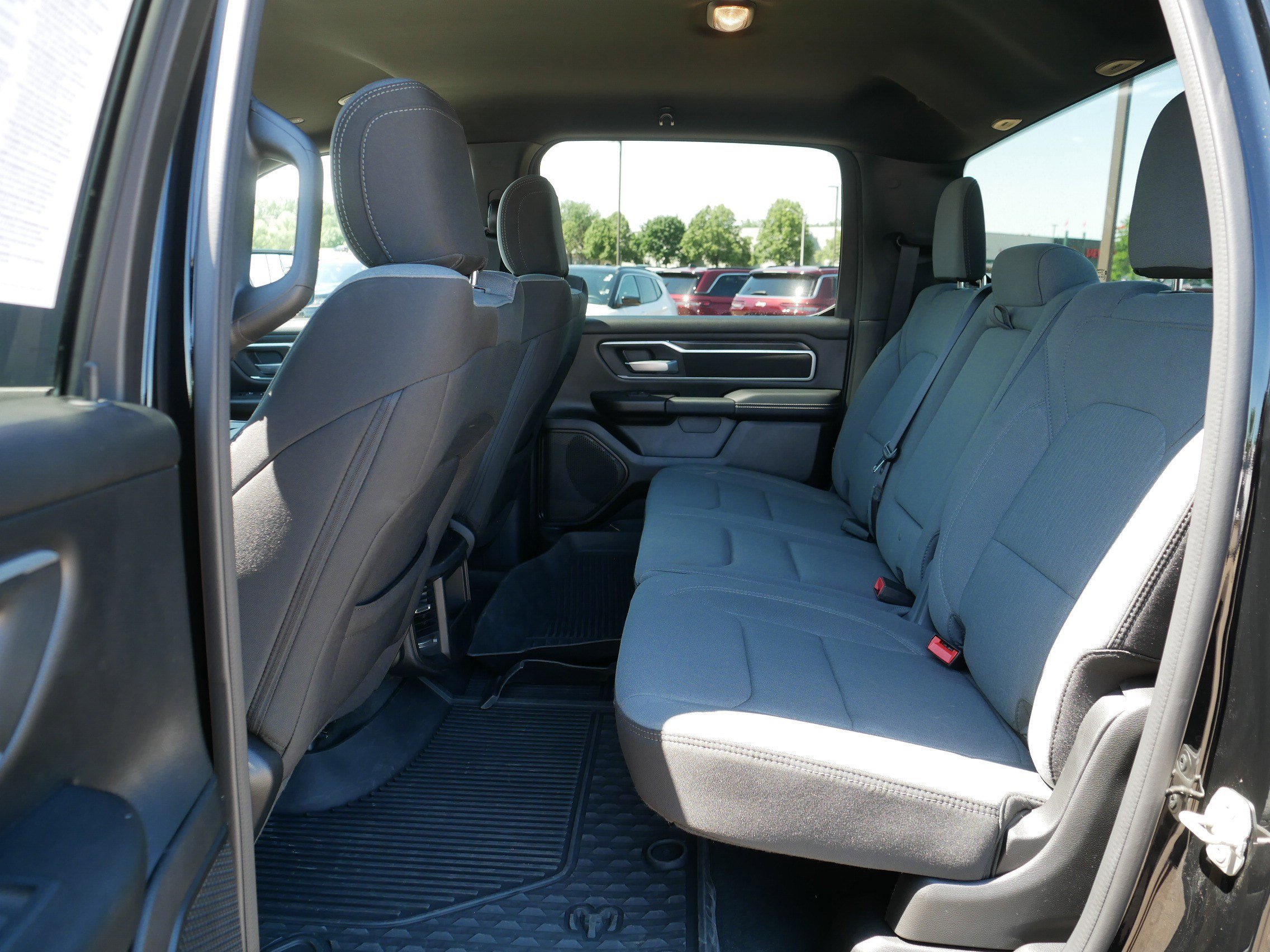 Used 2023 RAM 1500 Big Horn AWD/4WD image 34