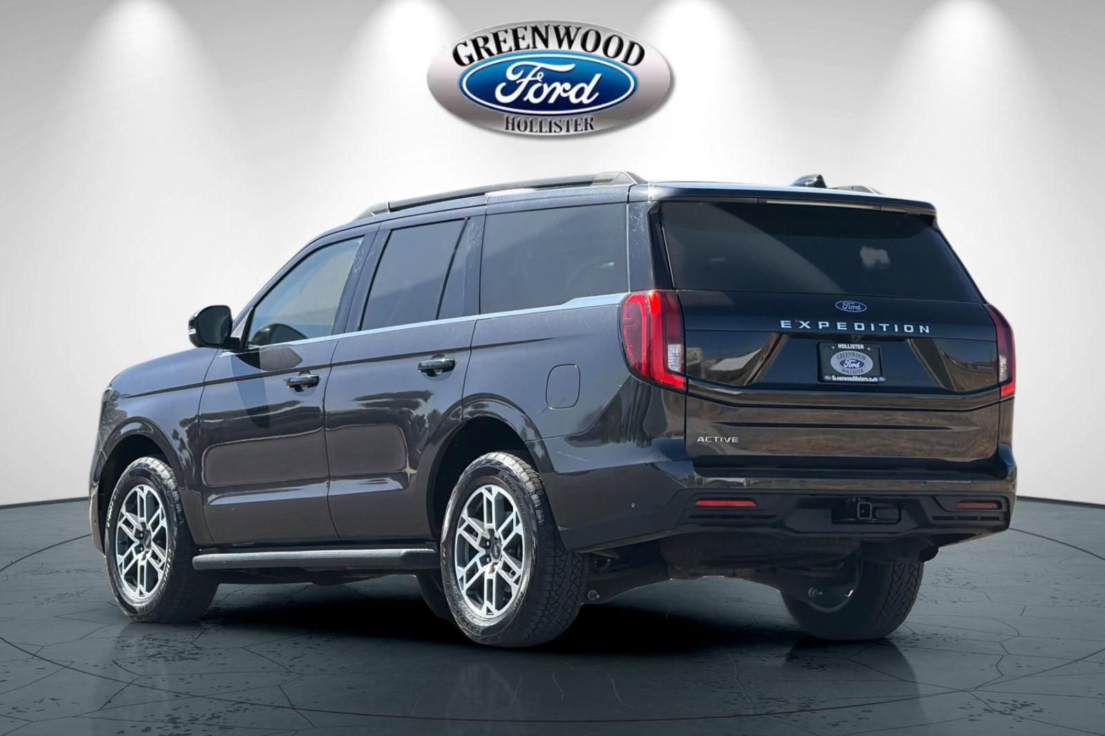 Used 2025 Ford Expedition Active AWD/4WD image 6