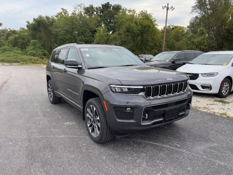 New 2025 Jeep Grand Cherokee L Overland w/ Advanced Protech Group III AWD/4WD image 2