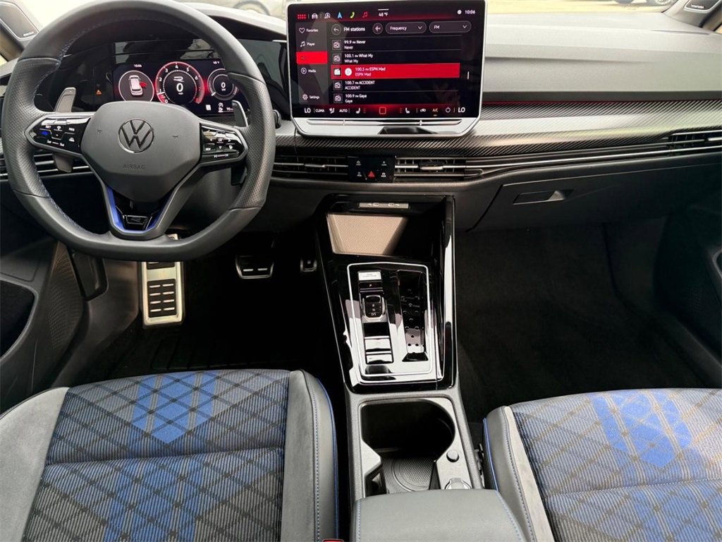 Used 2025 Volkswagen Golf R Black Edition image 11