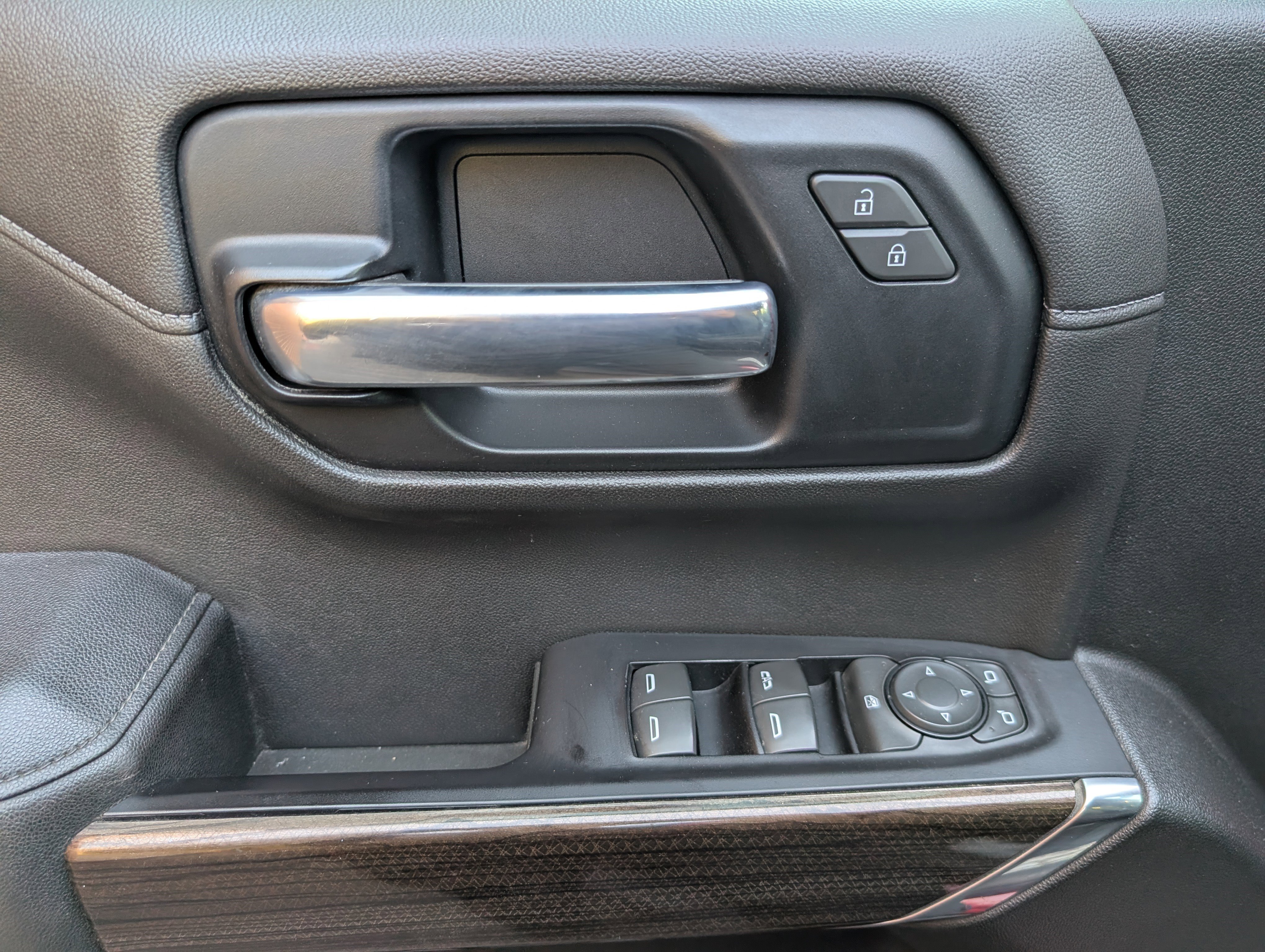 Used 2019 Chevrolet Silverado 1500 RST w/ All-Star Edition AWD/4WD image 15