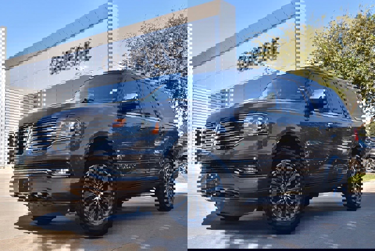 Used 2016 Lincoln Navigator Select