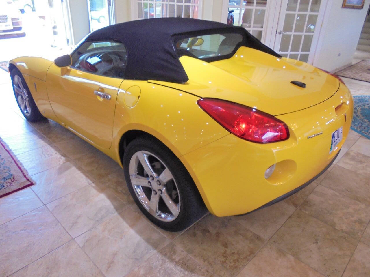 Used 2007 Pontiac Solstice Convertible RWD image 35