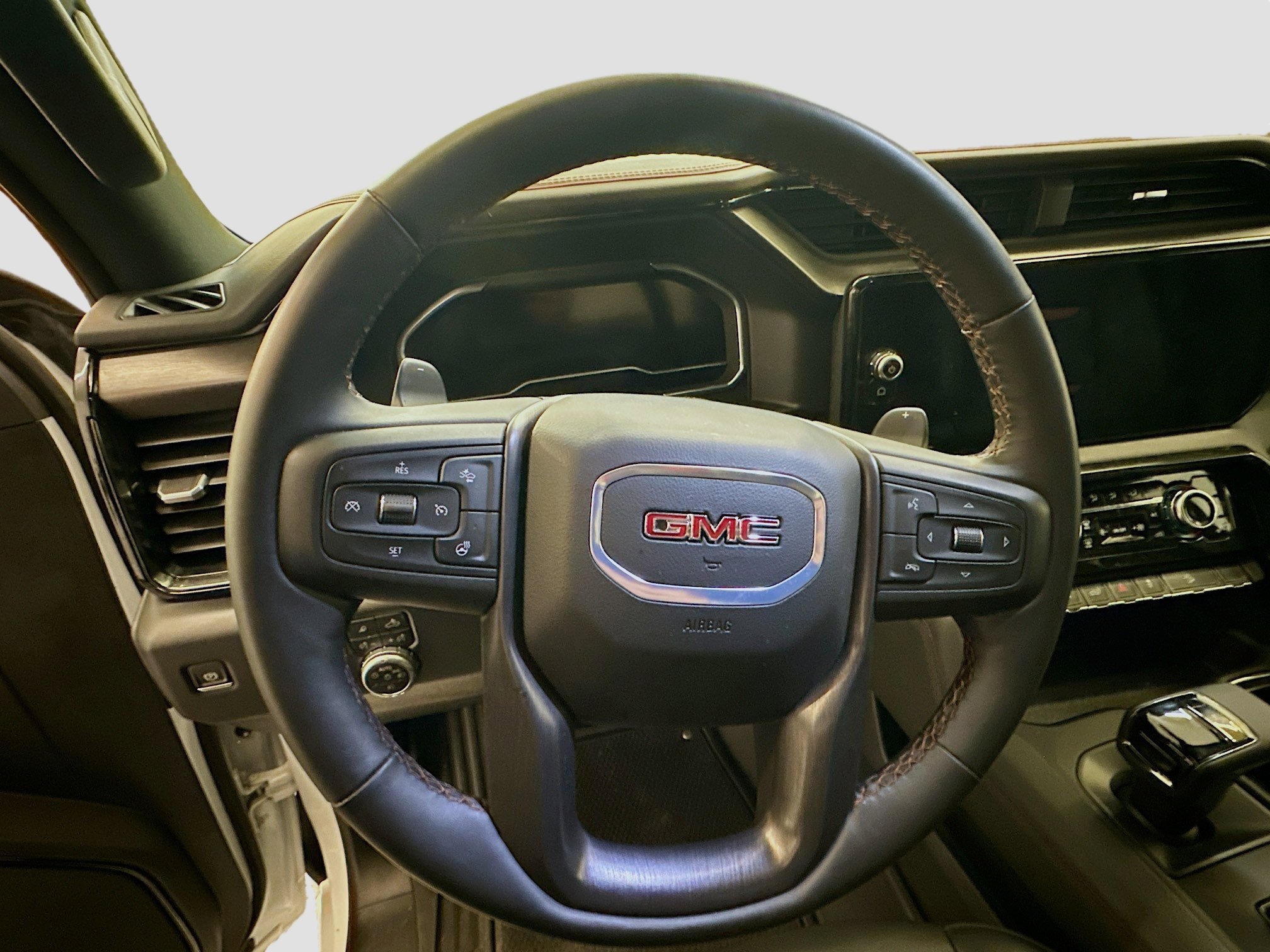 Used 2025 GMC Sierra 1500 AT4 image 18