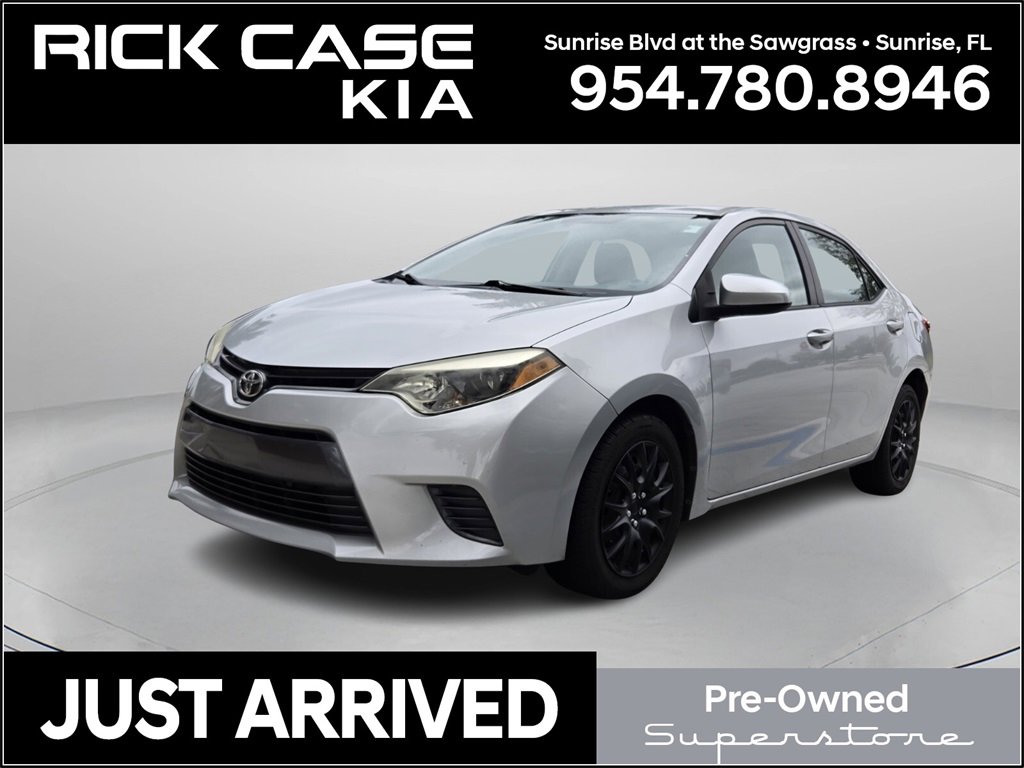 Used 2015 Toyota Corolla LE image 1