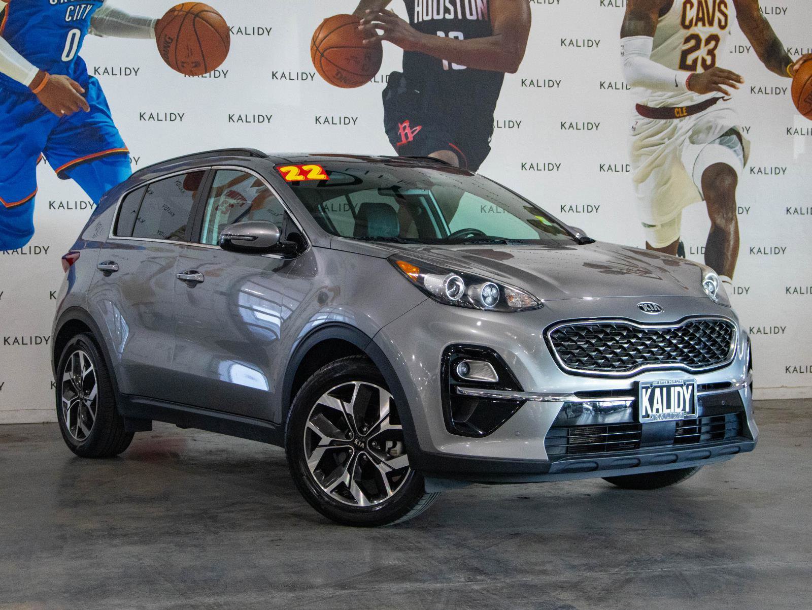 Used 2022 Kia Sportage EX w/ EX Technology Package image 2