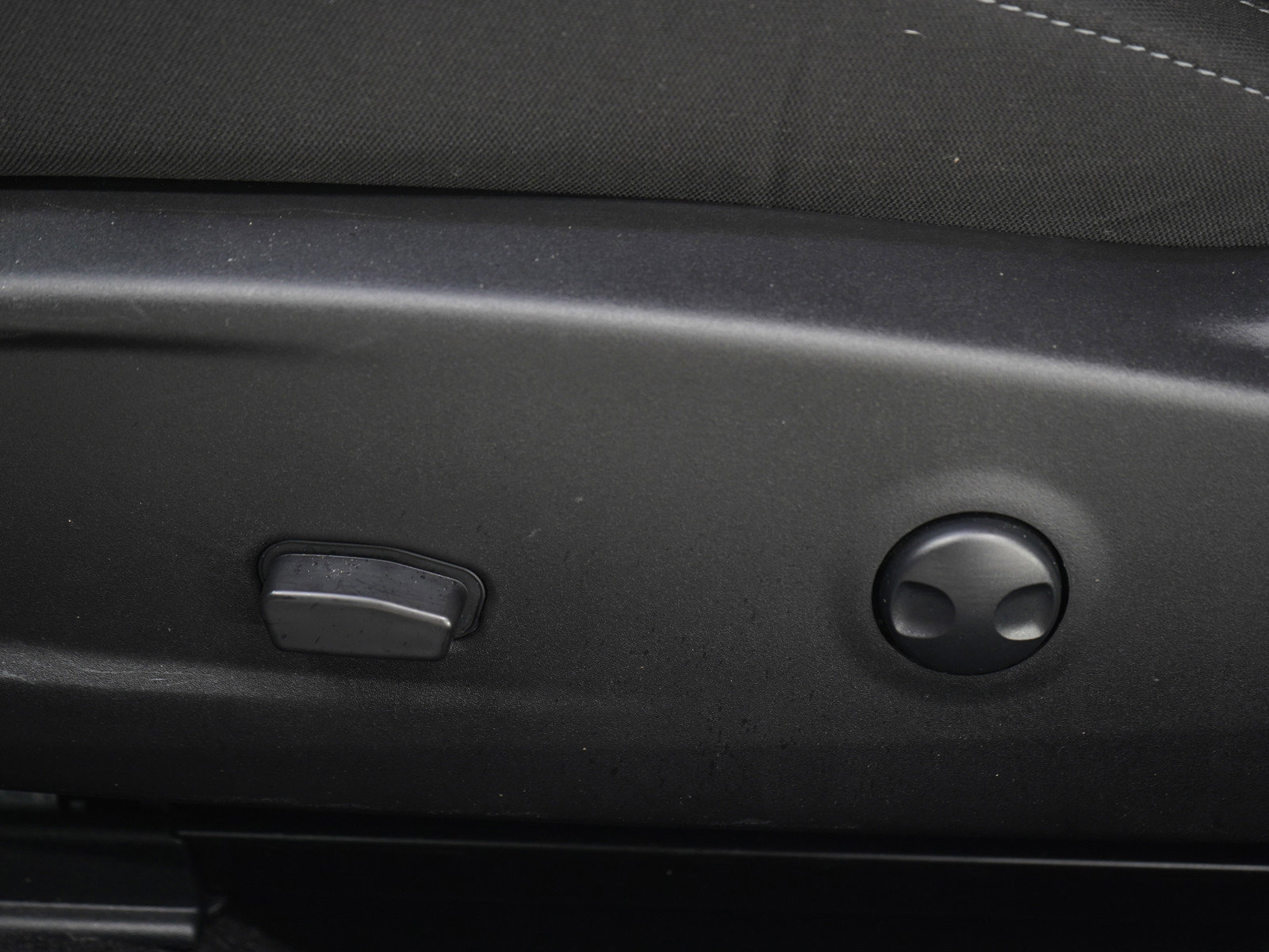 Used 2023 Dodge Challenger SXT w/ Blacktop Package image 16