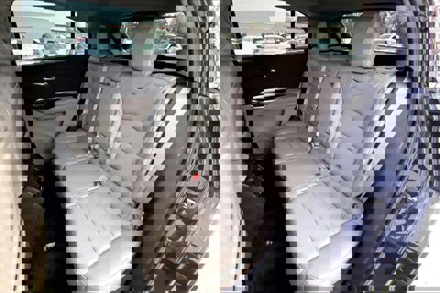 Used 2023 Cadillac XT4 Luxury w/ Cold Weather Package image 26