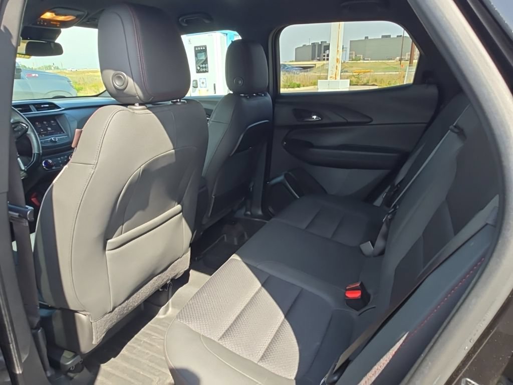 Used 2022 Chevrolet TrailBlazer RS AWD/4WD image 12