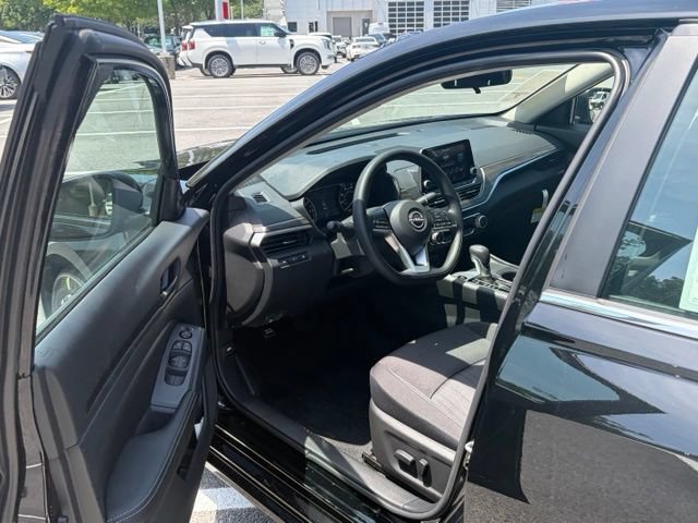 New 2026 Nissan Altima 2.5 SV FWD image 13