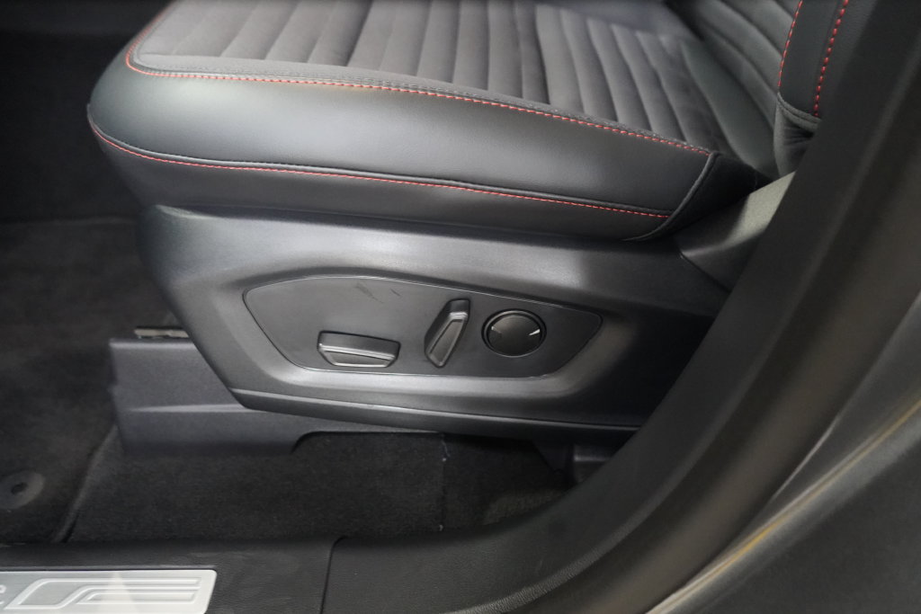New 2027 Ford Explorer ST-Line AWD/4WD image 18