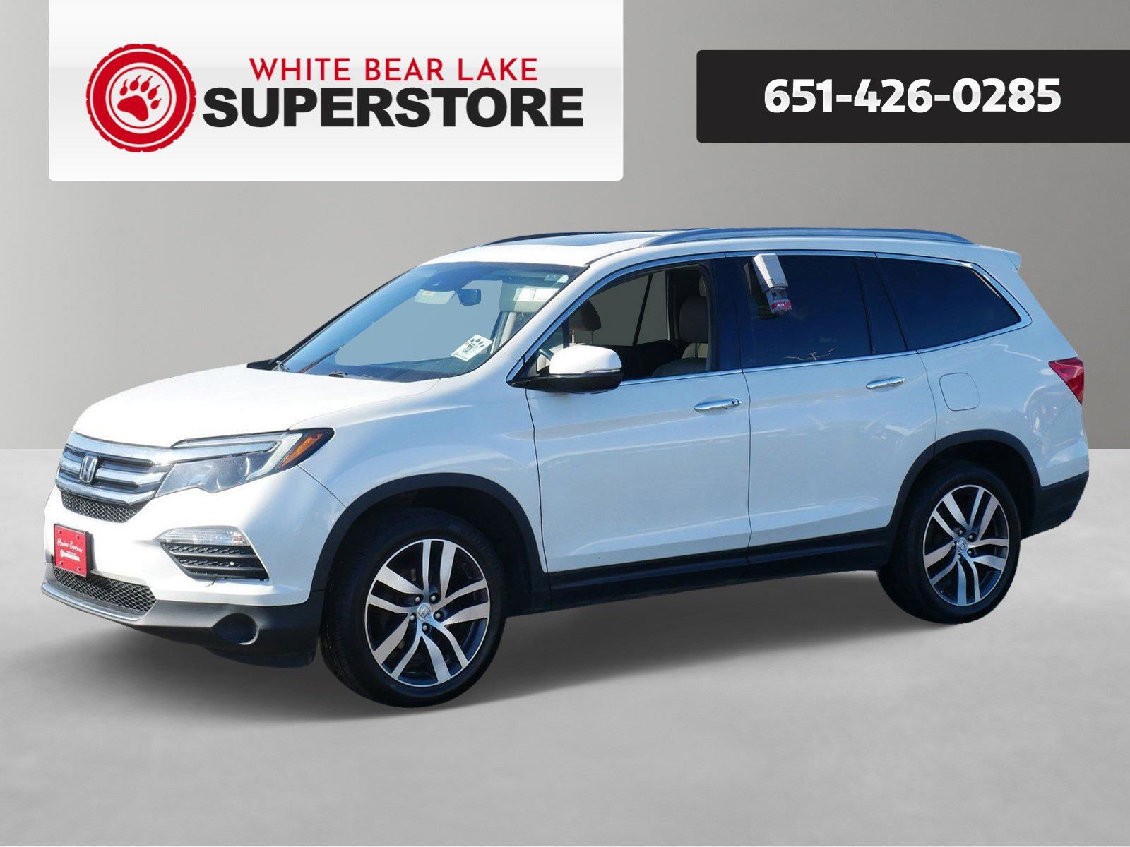 Used 2017 Honda Pilot Touring image 1