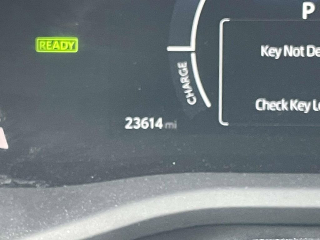 Used 2025 Toyota Camry SE w/ Convenience Package image 38