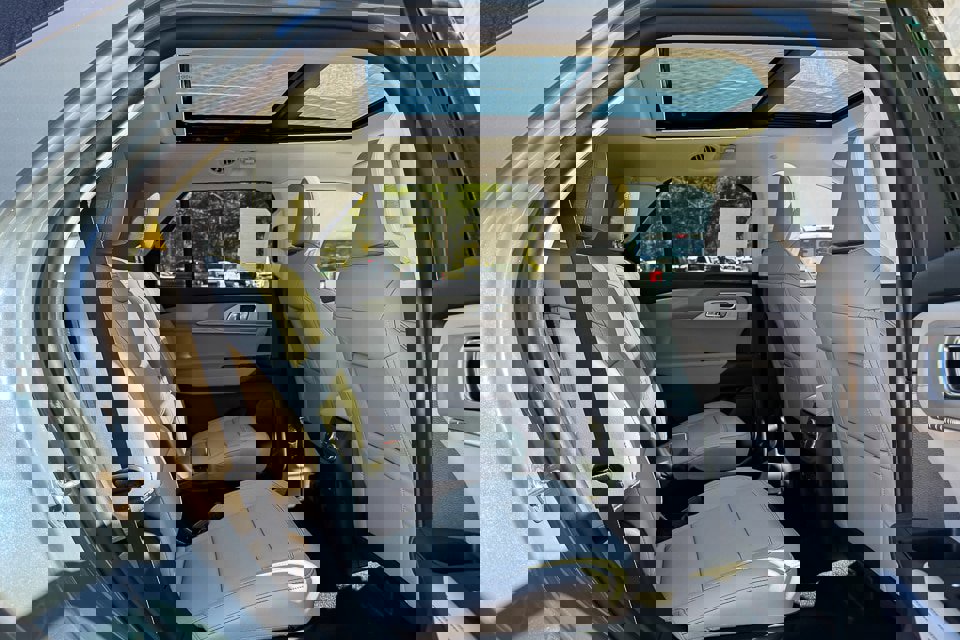 New 2025 Ford Explorer Active w/ Active Comfort Package image 13