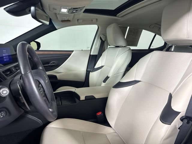 Used 2024 Lexus ES 350 w/ Premium Package FWD image 5