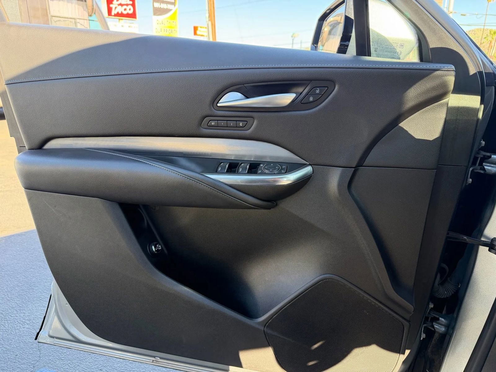Used 2024 Cadillac XT4 Premium Luxury image 14