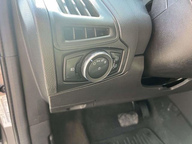 Used 2012 Ford Focus SE FWD image 13