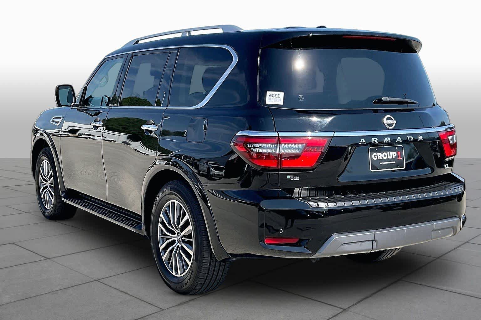 Used 2024 Nissan Armada SL w/ Captain's Chairs Package RWD image 11