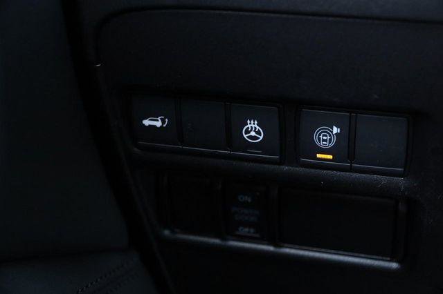 Used 2024 Nissan Armada SL w/ Captain's Chairs Package AWD/4WD image 23