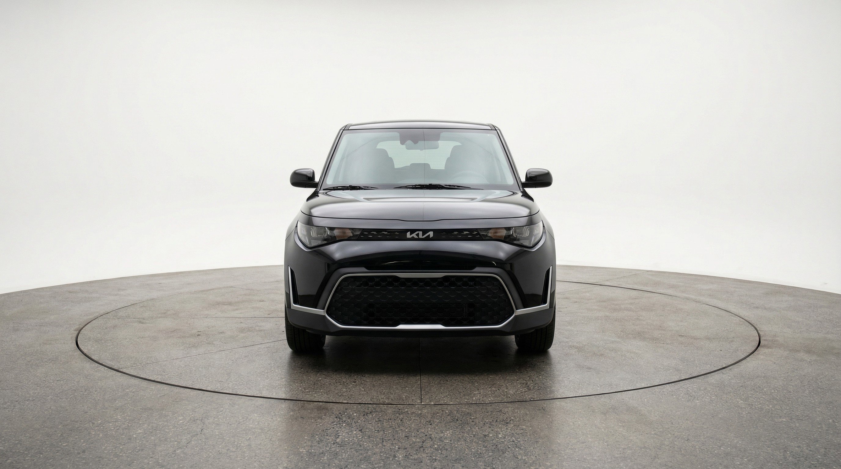 Used 2025 Kia Soul LX w/ LX Technology Package image 2