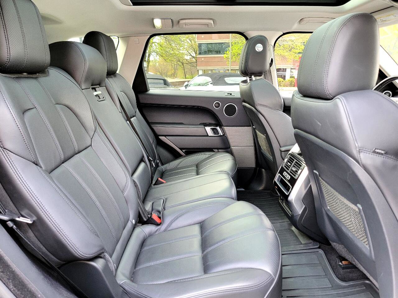 Used 2017 Land Rover Range Rover Sport HSE image 23