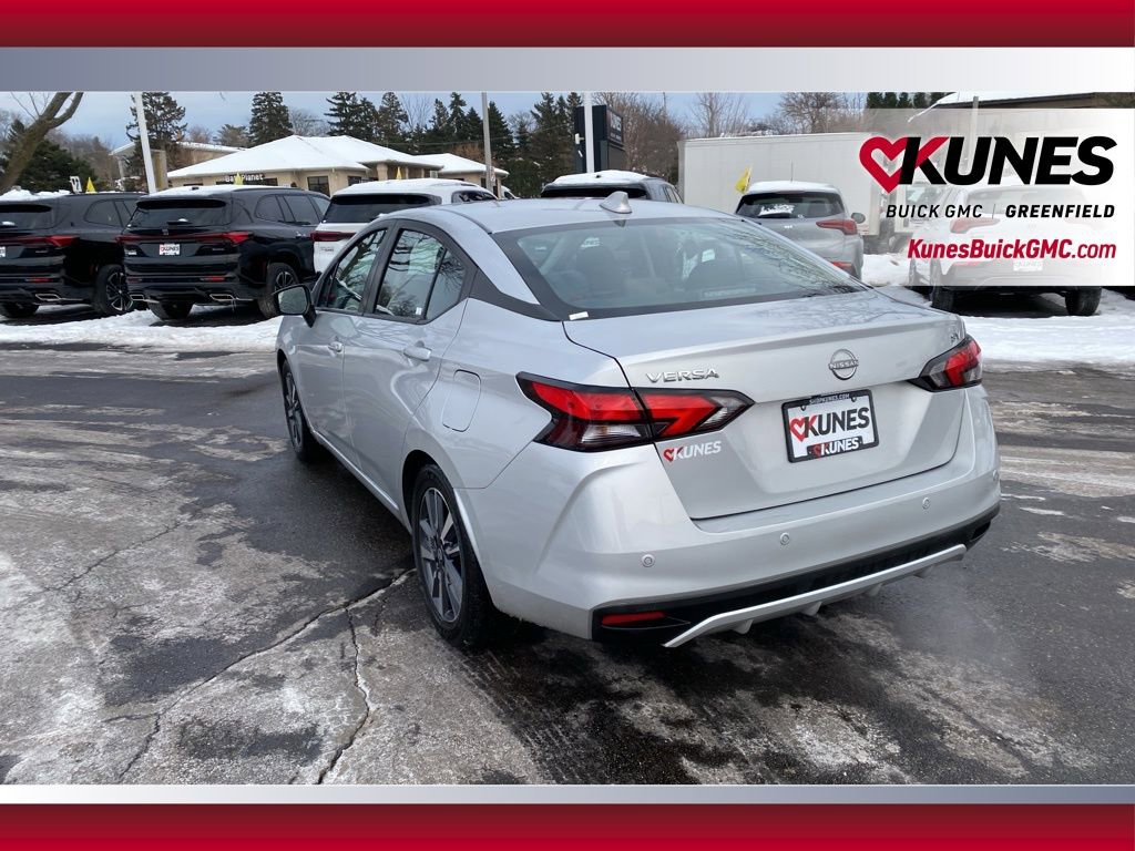 Used 2023 Nissan Versa SV image 8