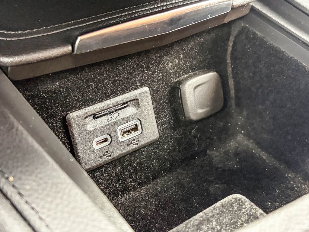 Used 2021 Cadillac XT4 Sport FWD image 25
