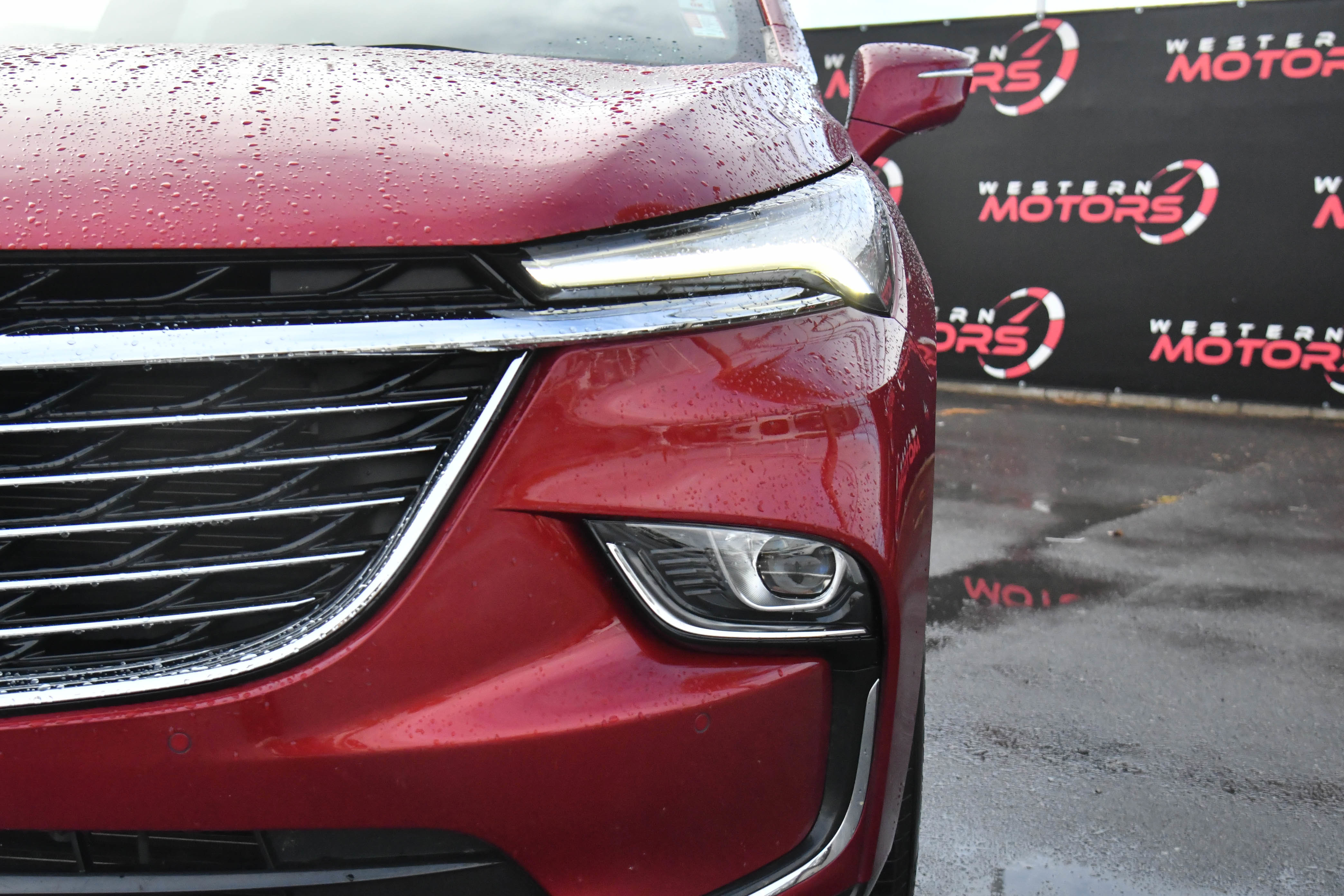 Used 2024 Buick Enclave Premium image 11