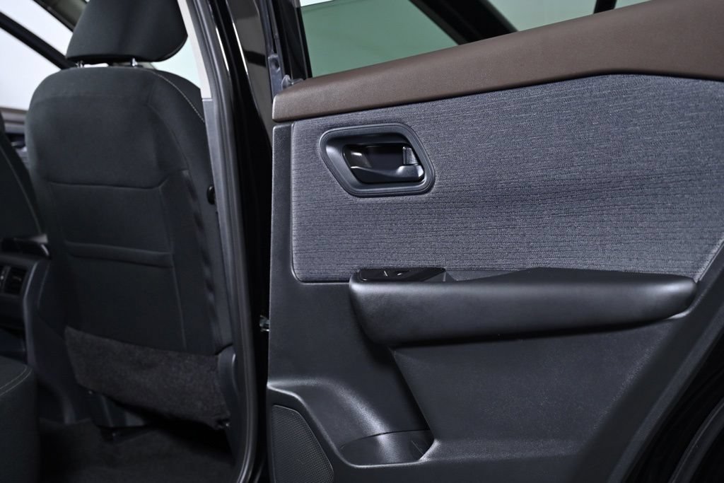 Certified 2023 Nissan Rogue S FWD image 32