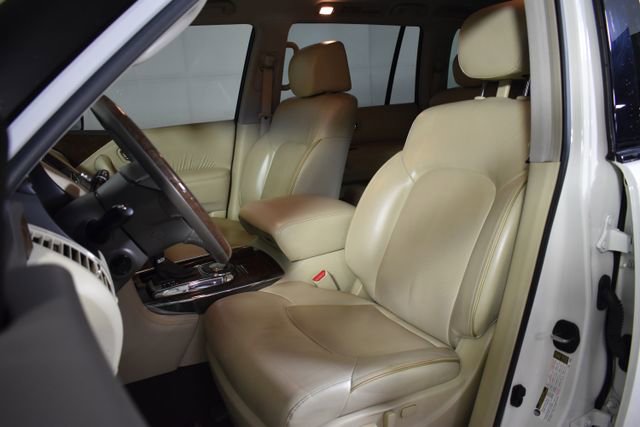 Used 2017 INFINITI QX80 2WD w/ Driver Assistance Package image 9